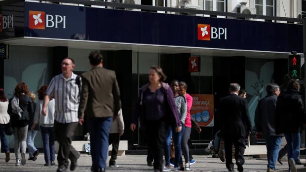 Caixabank es dueña del 100% de BPI