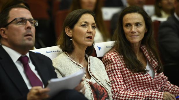 Raúl Blanco, Reyes Maroto y Rocío Sucre, esta mañana en el Ministerio de Industria