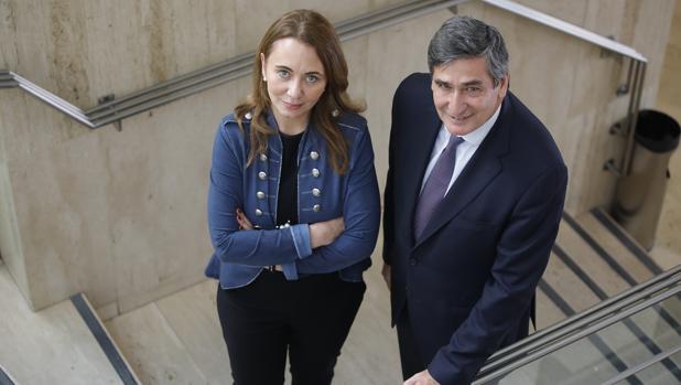 Ana Fernández de Bobadilla y Santiago Pérez Fernández de la Puente, representantes de la Asociación Española de Gas Licuado