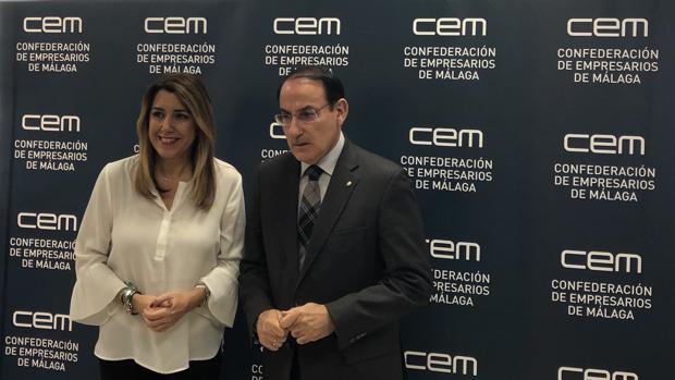 Susana Díaz y Javier González de Lara antes del encuentro con empresario en Málaga