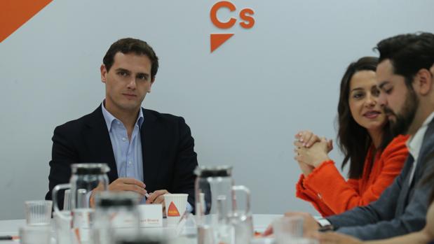 Rivera, Arrimadas y De Páramo, ayer en la sede de Cs durante la reunión de su Ejecutiva