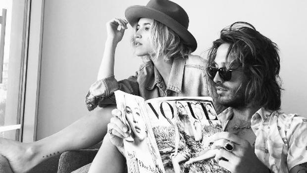 Ana Fernández junto a su novio Adrián Roma en sus primeras vacaciones juntos