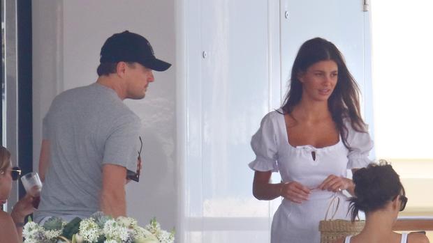Leo Dicaprio y su última novia, Camila Marrone, en Capri