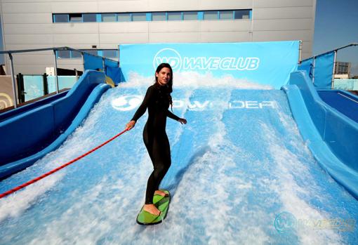 Simulador de surf Wave Club