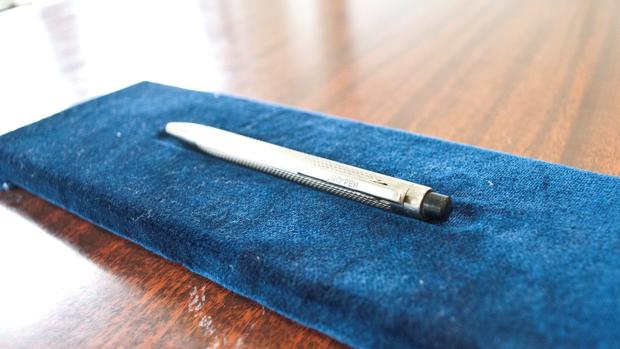 Ejemplar de un Gopen de los años 50, el bolígrafo del húngaro Arnold Goy, socio del inventor del bolígrafo, Ladislao Bíró