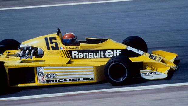 Jean-Pierre Jabouille a los mandos del RS01