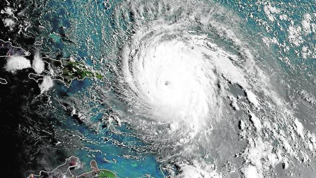 Imagen satélite del ojo del huracán Irma a su paso por las islas del mar Caribe