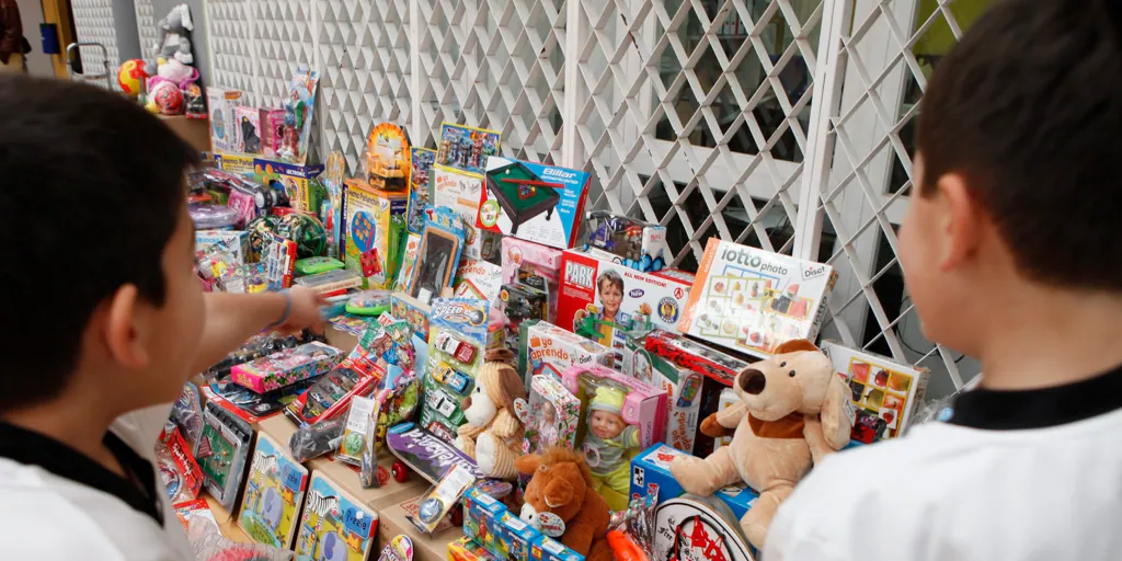 Sevilla organizes a solidarity toy collection