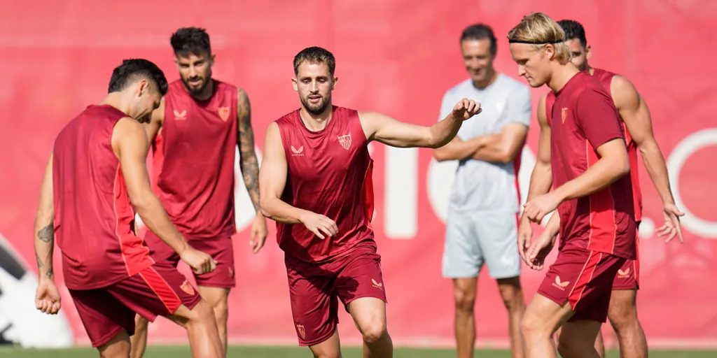 Sevilla begin getting ready for the match towards Copenhagen in the Champions League