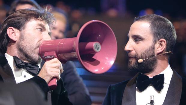 Antonio de la Torre, junto a Dani Rovira y el megáfono