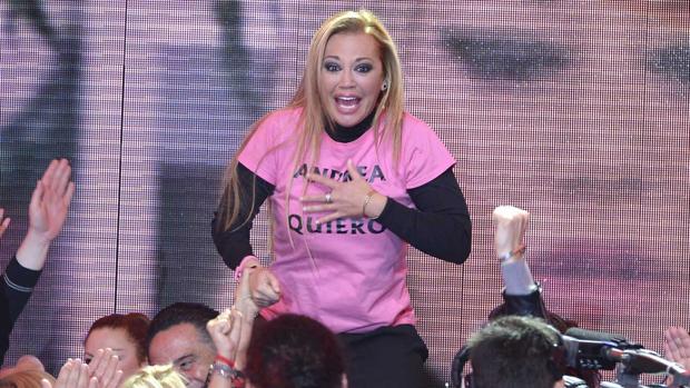 Belén Esteban en volandas tras ganar la tercera edición de «Gran Hermano VIP»