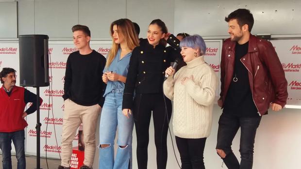 Los protagonistas de OT que han firmado discos en Sevilla.