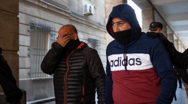 «El Pollino», a la derecha, en los juzgados de Sevilla