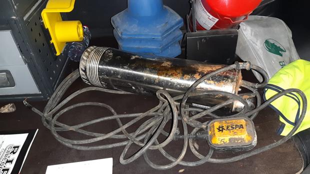 La bomba encontrada en el interior del coche que conducía en Arahal un componente del clan de los Mikailovich