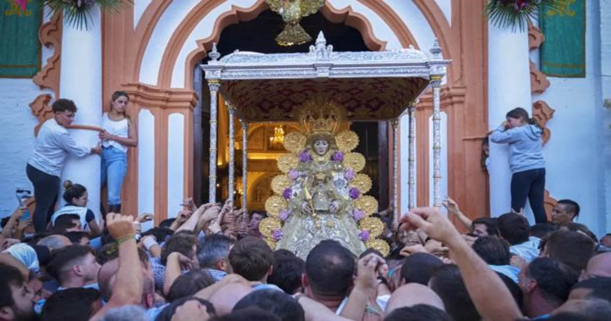 Virgen del Rocio pending