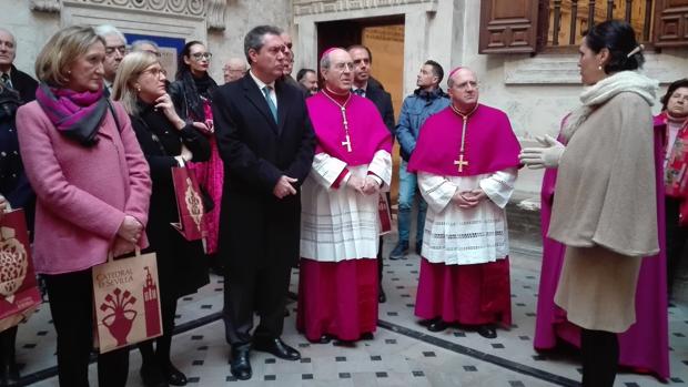Inauguración de la exposición con las autoridades
