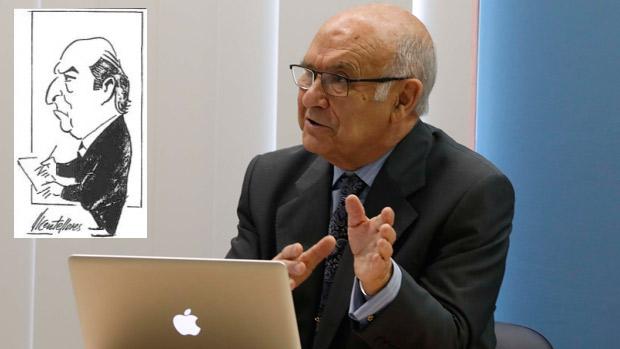 Vicente Flores Luque defendiendo su tesis sobre su padre