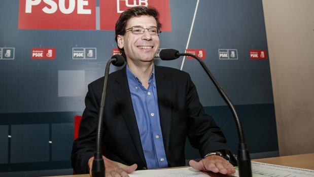 Carmelo Gómez es diputado socialista en el Parlamento de Andalucía