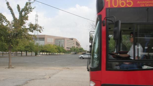 La línea conectaba la parada de metro de Blas Infante con el parque tecnológico