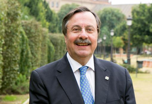 Luis Cáceres Márquez