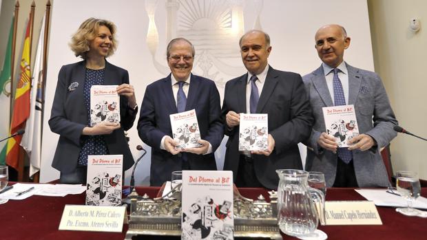 De izquierda a derecha, Marina Bernal, Alberto Máximo Pérez Calero, Manuel Capelo y Pepe Álvarez