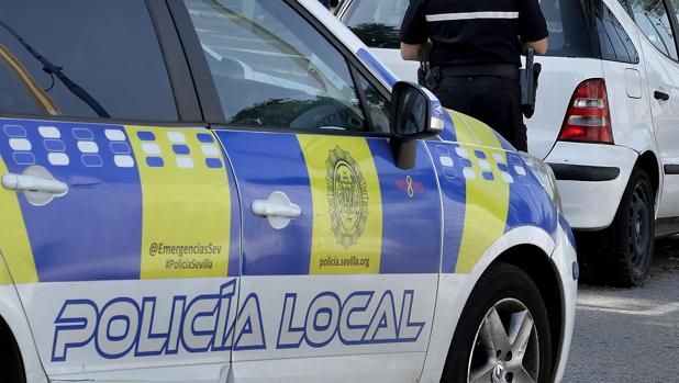 Imagen de archivo de un agente de la Policía Local de Sevilla