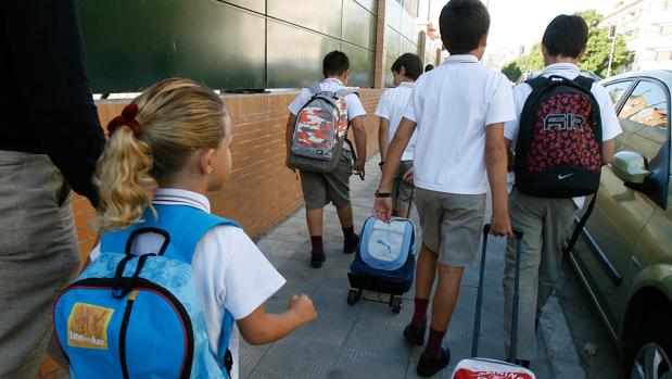 Los niños estrenarán libros el próximo curso