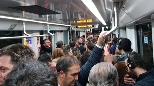 Metro durante los servicios mínimos