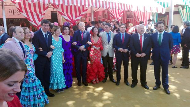 El consejero de Salud se coló en la foto de familia de Ciudadanos