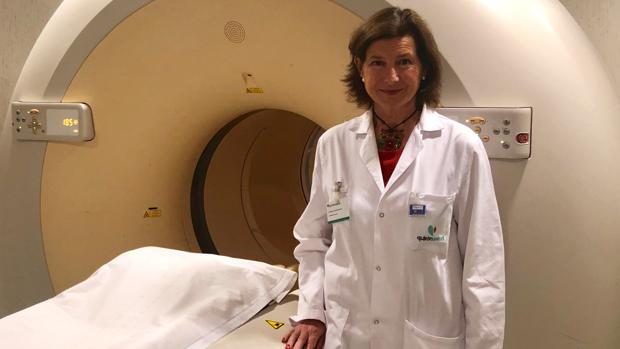 Doctora Blanca González-Gaggero, jefa de la unidad de Medicina Nuclear y PET-TAC del Quirónsalud Infanta Luisa, donde se llevan a cabo los estudios de PET-TAC de glucosa y beta amiloide a los pacientes participantes del proyecto.
