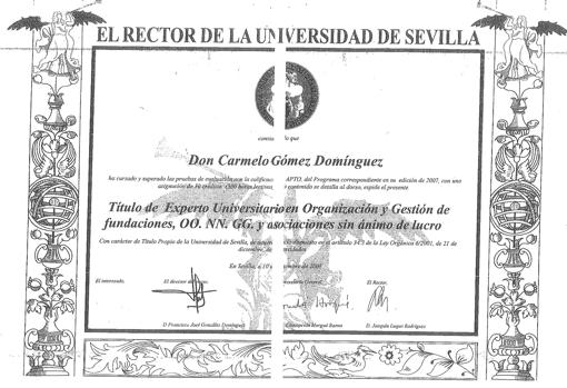 Título de Carmelo Gómez Domínguez