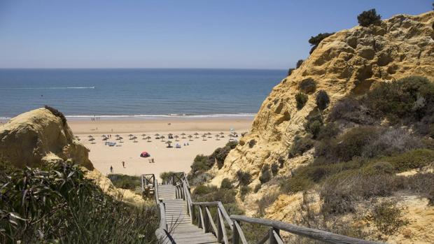 Bajada a una playa de Mazagón
