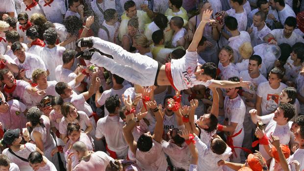 Ambiente de fiesta en los Sanfermines